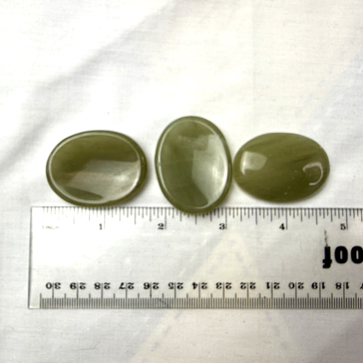 Green Aventurine Worry Stone | Smooth Thumb Stone Healing Crystal UK